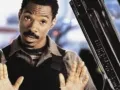 Te contamos por qué a Eddie Murphy lo atraparon con una chica trans y qué hacía con ella. (Escenas de la película ‘El negociador’ por Azteca 7)