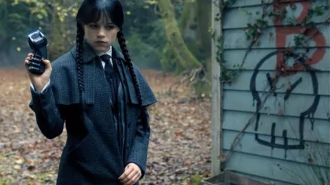 Merlina temporada 3 sorprende con nuevo elenco estas son las estrellas que se unen a la serie