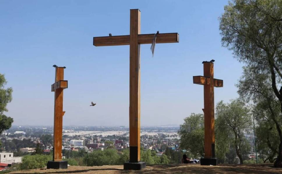 3 de mayo Día de la Santa Cruz y Día del Albañil