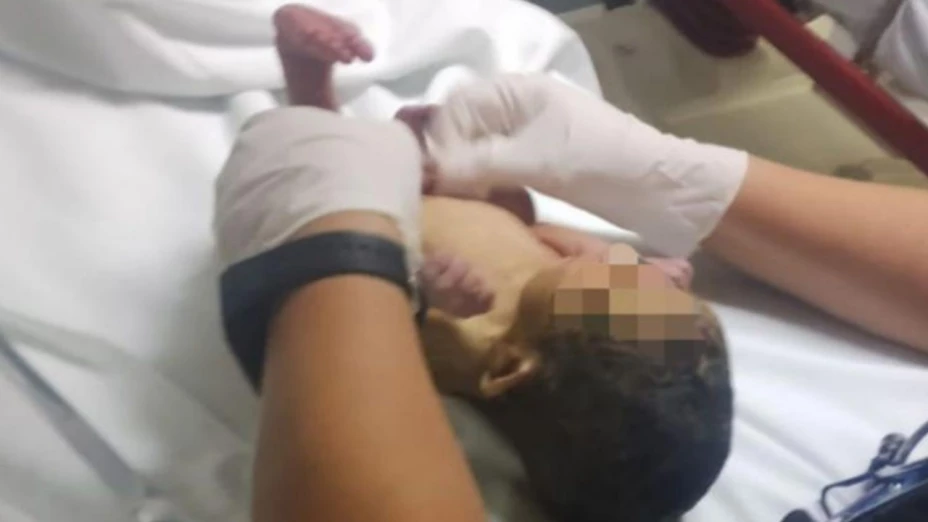 bebé envuelto toalla bolsa nezahualcóyotl