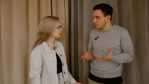 ¿Qué es Banksying en la psicología moderna y cómo afecta a las parejas?