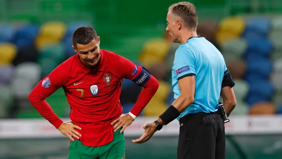Cristiano Ronaldo con Portugal 7 de octubre de 2020 AP Foto Armando Franca, archivo.jpg