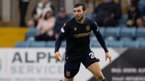 Antonio Portales brilla en el Dunde FC