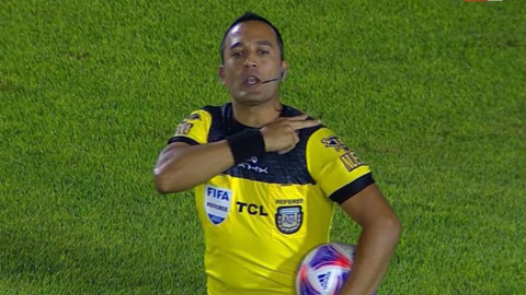 Fernando Espinoza árbitro