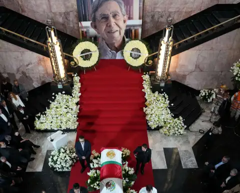 Homenaje de cuerpo presente a Cuauhtémoc Cárdenas en el Palacio de Bellas Artes.
