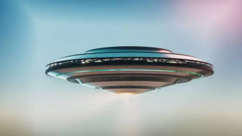 Así captaron a una EXTRAÑA esfera OVNI en el cielo de Arizona (VIDEO)