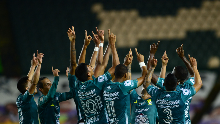 León calienta el partido ante Cruz Azul