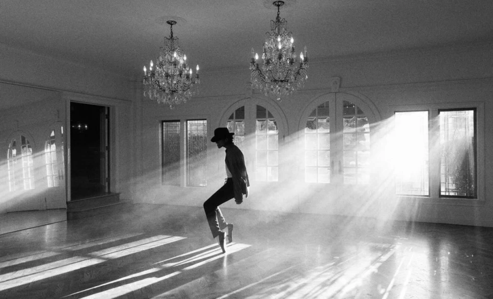 Jaafar Jackson como Michael