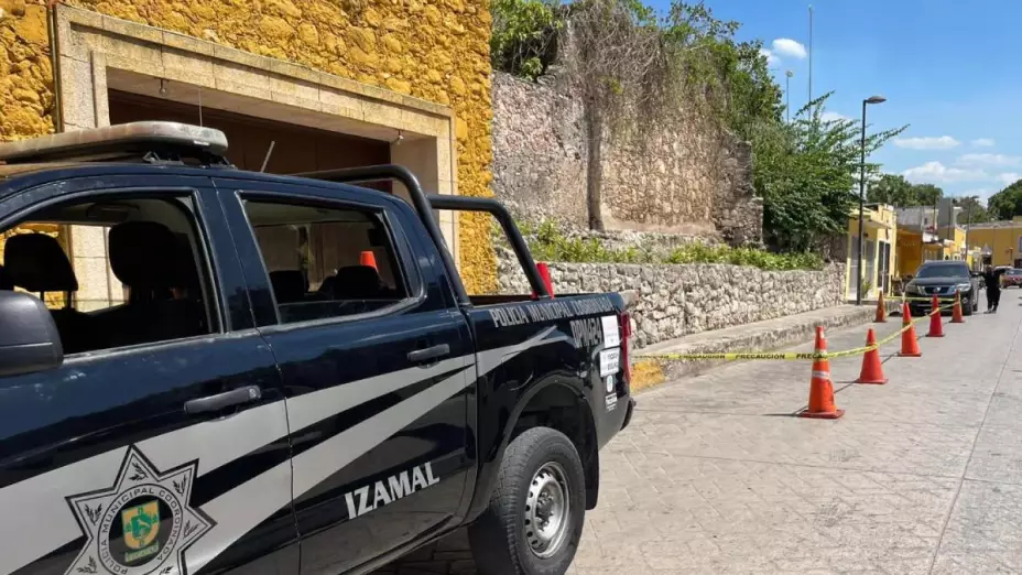 excavaciones cenote izamal convento.jpg