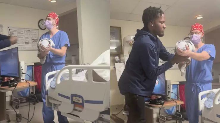 Padre lleva consola de videojuegos al día de parto.png