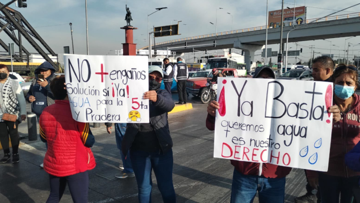 Manifestantes en Vía Morelos, Ecatepec, por falta de agua