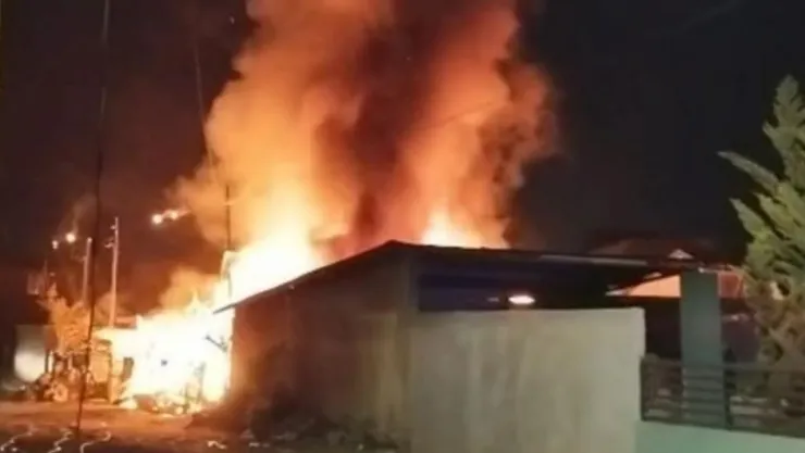Niño muere en incendio mientras su madre bebía; autoridades de Potosí ya investigan el caso