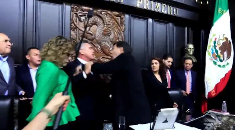 Corrido de la pelea entre Alito y Noroña en el Congreso.