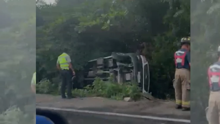 Automovilista sufre accidente de tránsito en el boulevard Kukulkán hoy 18 de diciembre.jpg