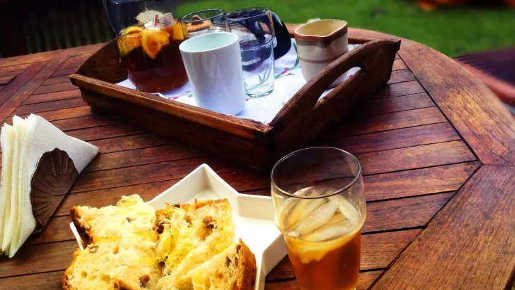 Este es el truco para cubrir las canas con té negro