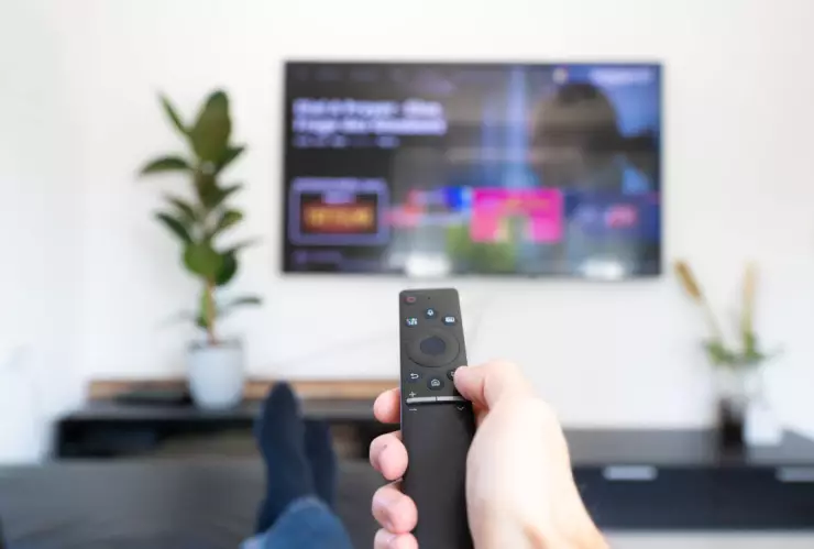 pantalla de 65 pulgadas adn40 y Elektra