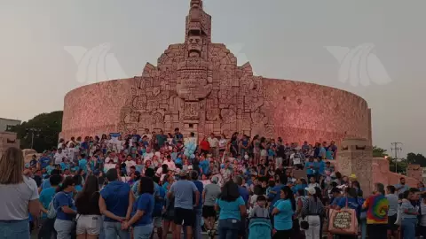 FOTOS_ Marchan en conmemoración al Día Internacional de Concientización sobre el Autismo.jpg