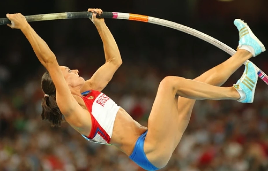 Yelena Isinbayeva logró su tercer título mundial de salto con garrocha