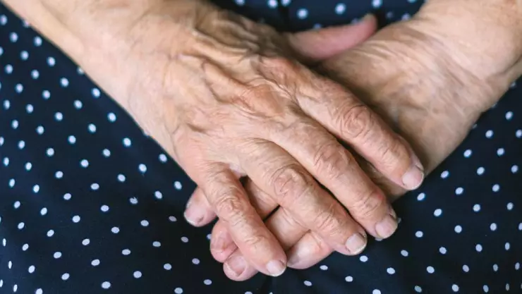Hallan sin vida a abuelita en motel de Chapala.