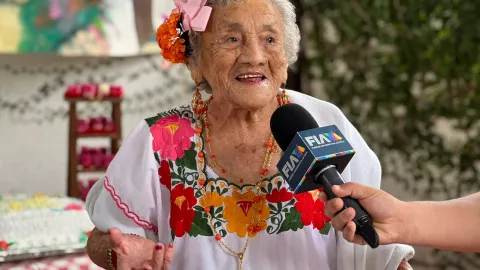 Abuelita yucateca cumple 100 años de vida y así celebró (FOTOS)