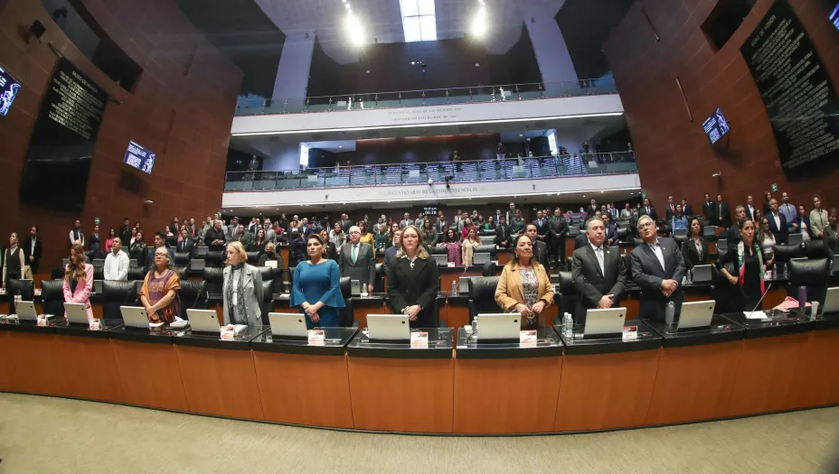 Se aprueba reforma para erradicar la brecha salarial.jpg