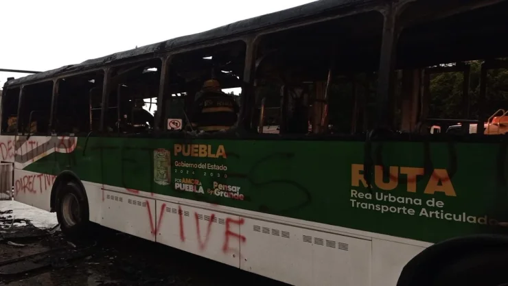 queman unidades del RUTA