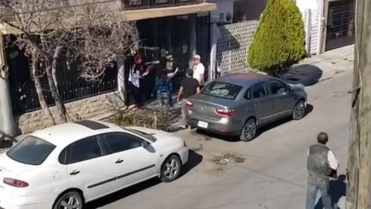 Se le juntan los novios