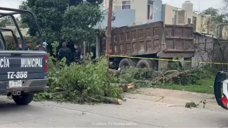 Camión pesado se queda sin frenos y se impacta en la entrada de Villas Terranova: Hay 2 muertos