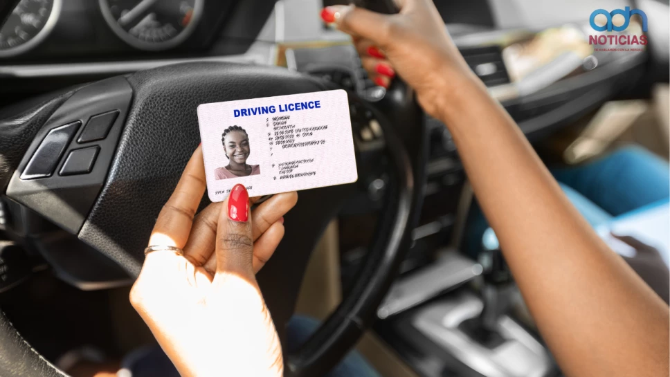 Nueva regla en Texas podría impedir a miles de inmigrantes registrar sus vehículos