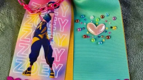 Inspiraciones para hacer moños de las Guerreras K-Pop