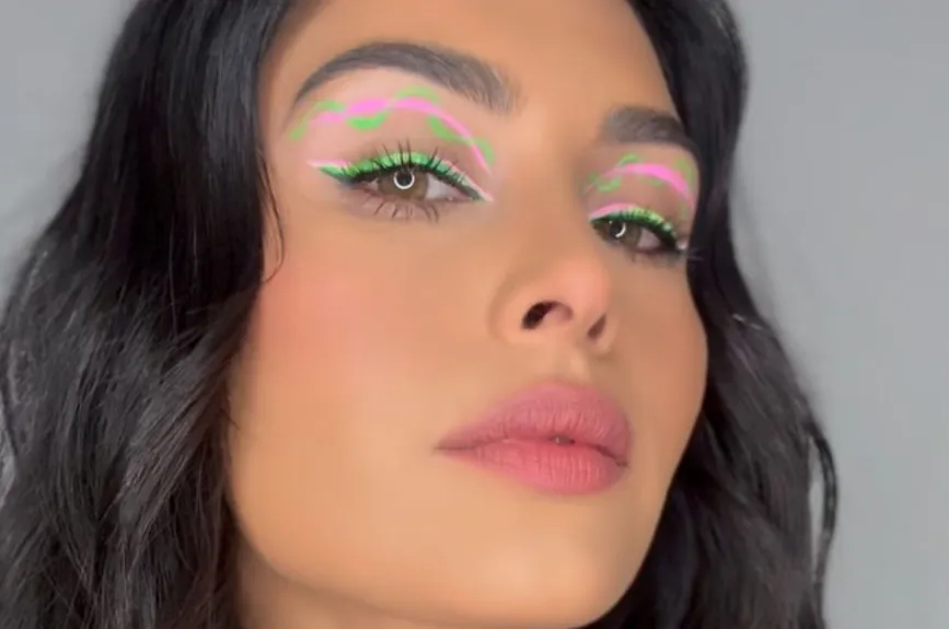 11. También es fanática del maquillaje y los delineados gráficos. Incluso ha hecho tutoriales en sus redes.