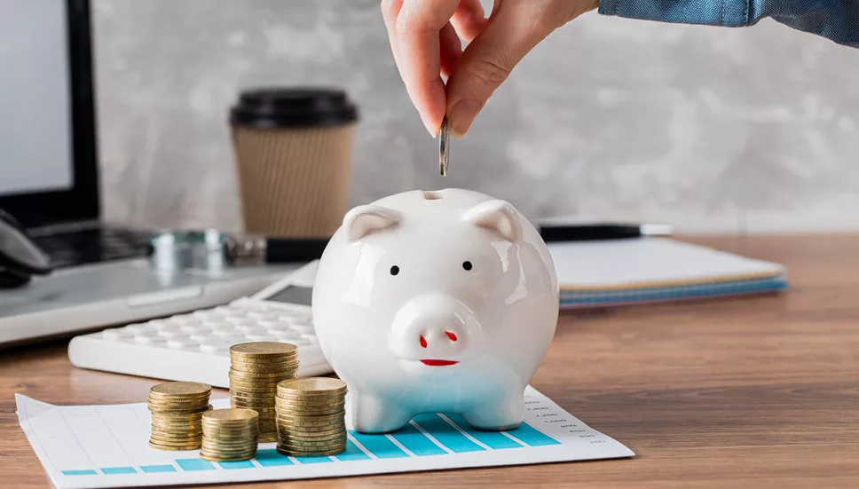 Se debe pagar impuestos por la recibo caja de ahorro 2023.
