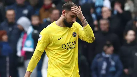 Gianluigi Donnaruma rostro desfigurado PSG.