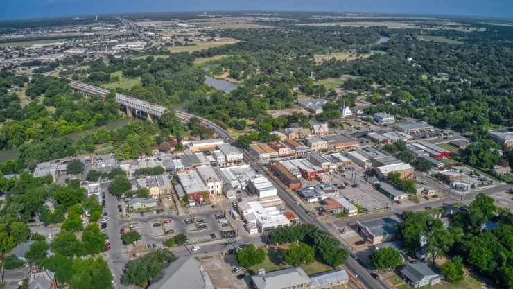 la ciudad de Barstrop desde una vista panorámica.