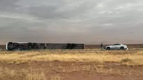tráiler volcó carretera Chihuahua a Juárez