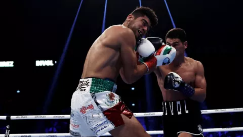 dmitry bivol le gana al zurdo ramirez pelea