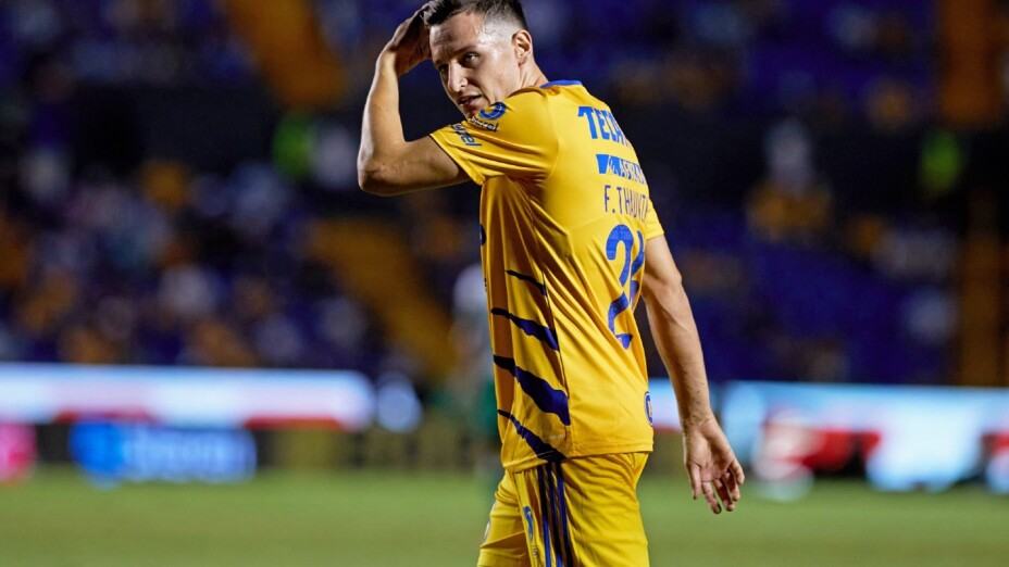 Thauvin sale expulsado en su debut con Tigres