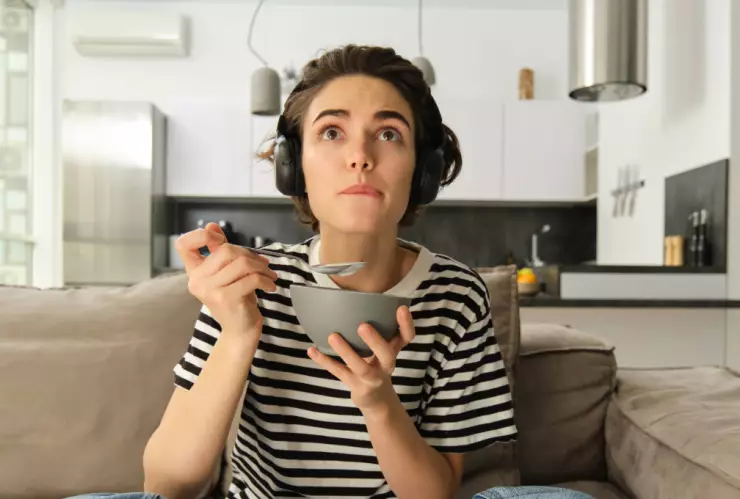 Conectar unos audífonos Bluetooth a Chromecast o a Fire TV