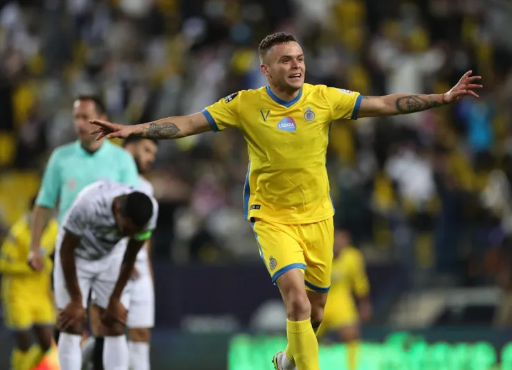 Cabecita Rodríguez festeja gol con el Al-Nassr