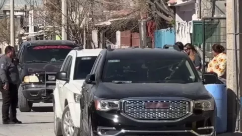 Así joven fue secuestrada en Ciudad Juárez; mataron a su perro para llevársela