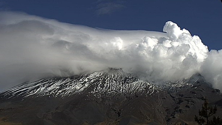 Volcán Popocatépetl amanece cubierto de nubes; este es el monitoreo hoy