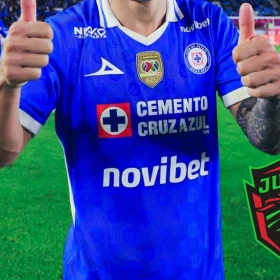 Jugó en Juárez y casi se queda sin equipo: ahora es indispensable en Cruz Azul