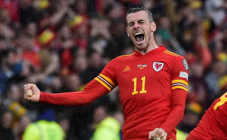 Gareth Bale celebra el pase Gales al Mundial Qatar 2022