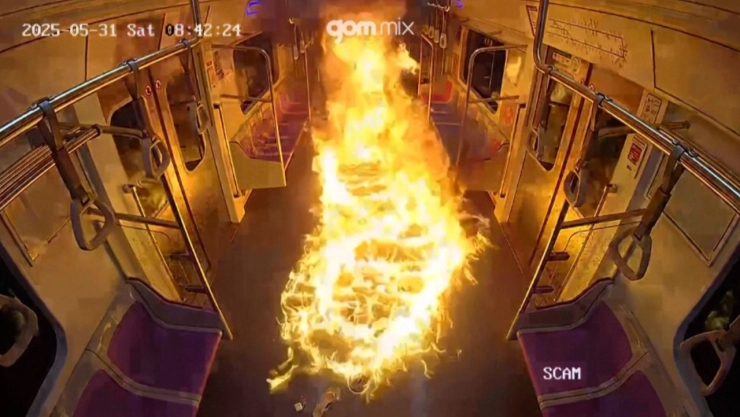 Fiscalía de Seúl publica video del incendio provocado en el metro. Seis personas heridas y un hombre detenido. Ocurrió el 31 de mayo de 2025.