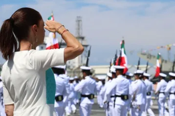 Sheinbaum Armada de México.jpg