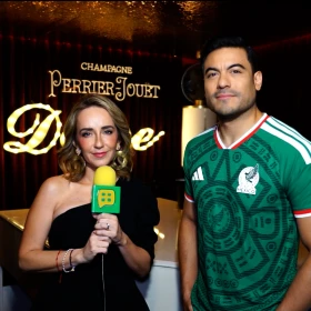 Carlos Rivera honra la memoria de su padre en el inicio de su gira en Europa