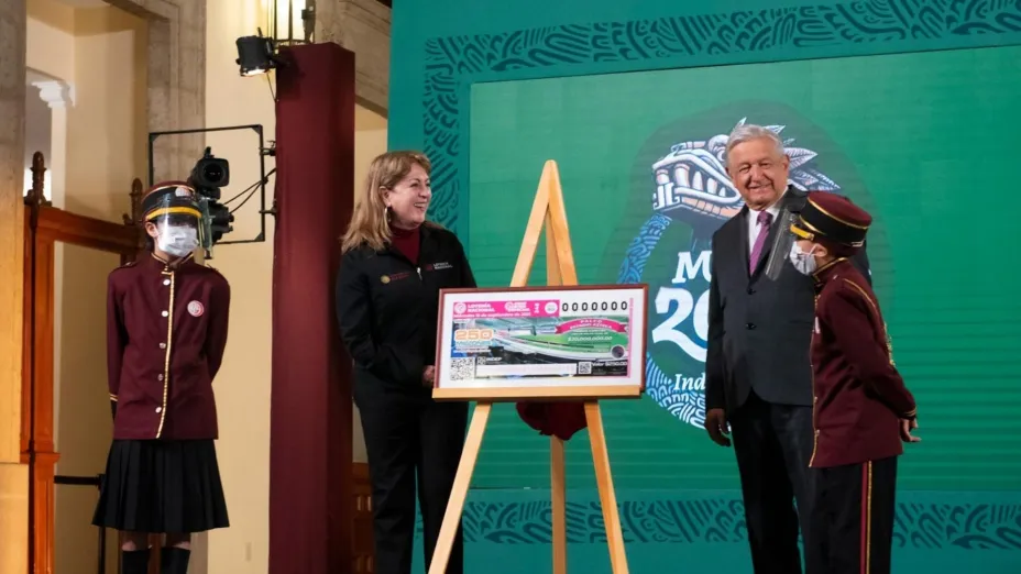 AMLO 16 JUN 21 LOTERÍA NACIONAL BOLETO SORTEO SEPTIEMBRE.jpg