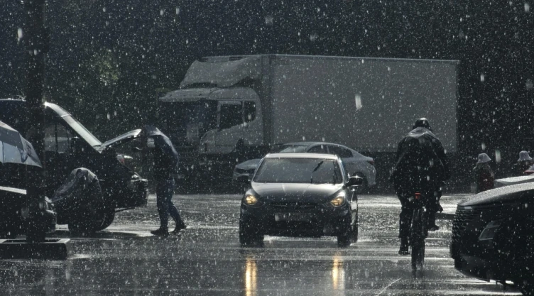 No-te-confíes-del-calor-en-la-CDMX_-¡Clima-en-alerta_-Se-esperan-lluvias-ligeras-por-la-tarde-en-est.webp