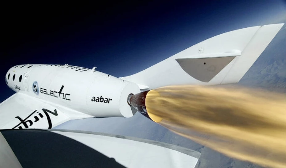 Testigos dijeron que la nave explotó durante el vuelo luego de que uno de sus cohetes propulsores se incendiara y luego cayó en el desierto