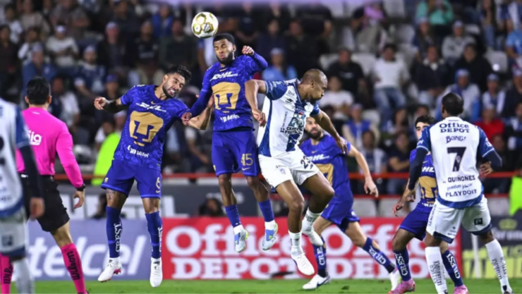 Pumas vs Pachuca.